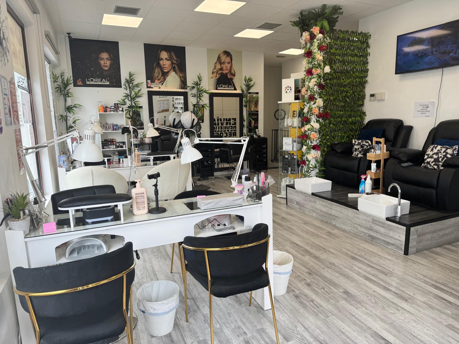 Interior de Aguamarina Salón Madrid